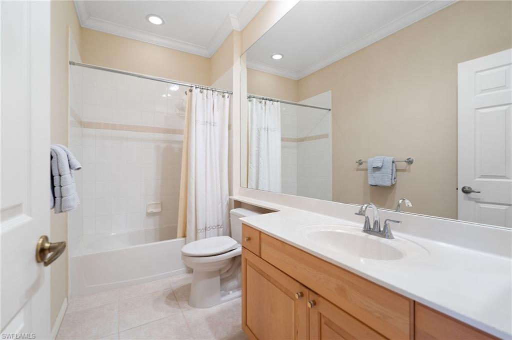 1595 Winding Oaks WAY # 201