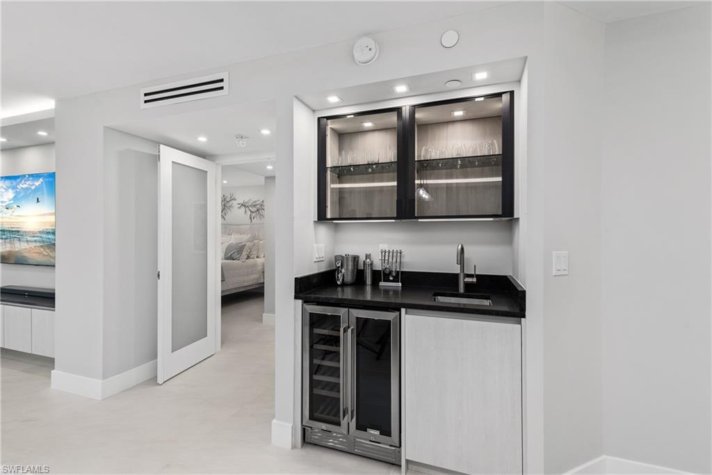 21 Bluebill AVE # 302 Unit: B-302