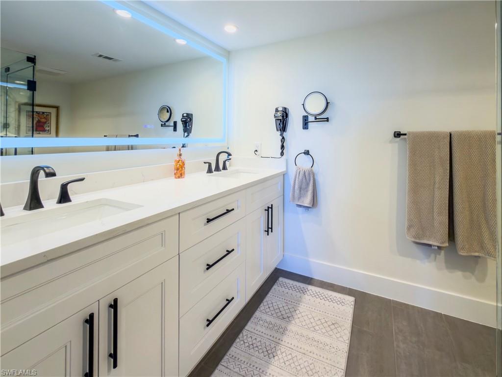 17 Bluebill AVE # 206