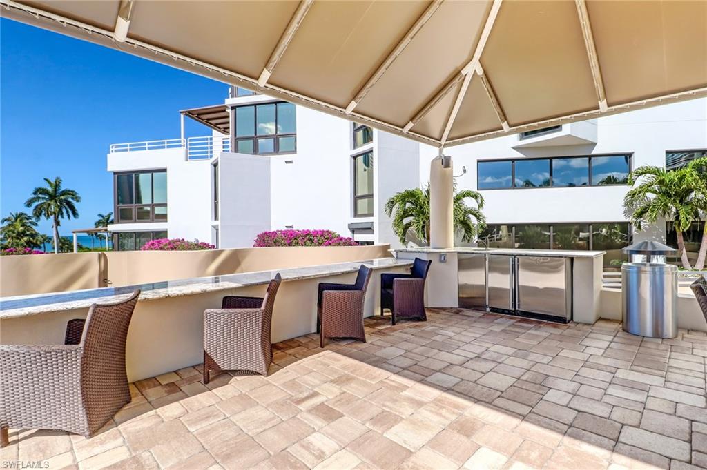 4751 Gulf Shore BLVD N # 702