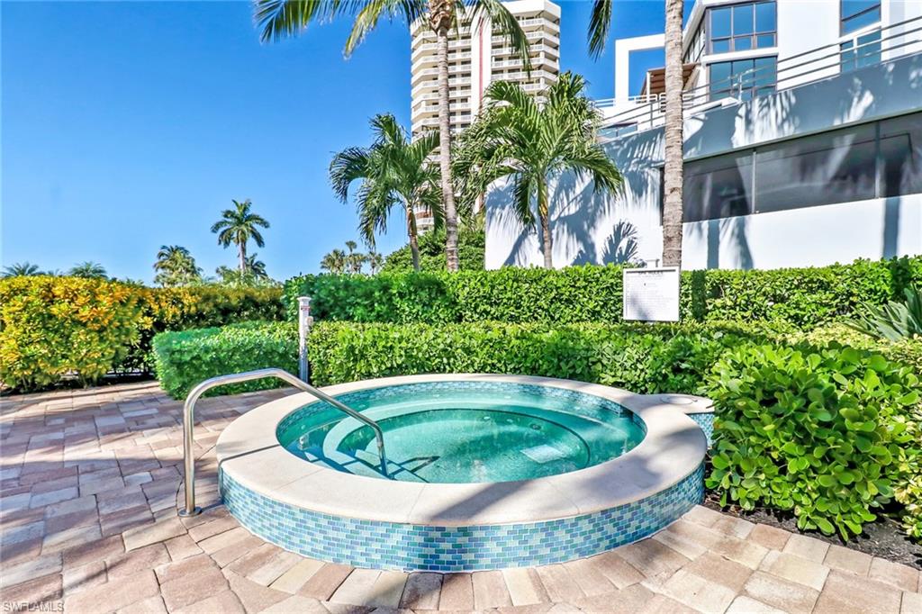4751 Gulf Shore BLVD N # 702
