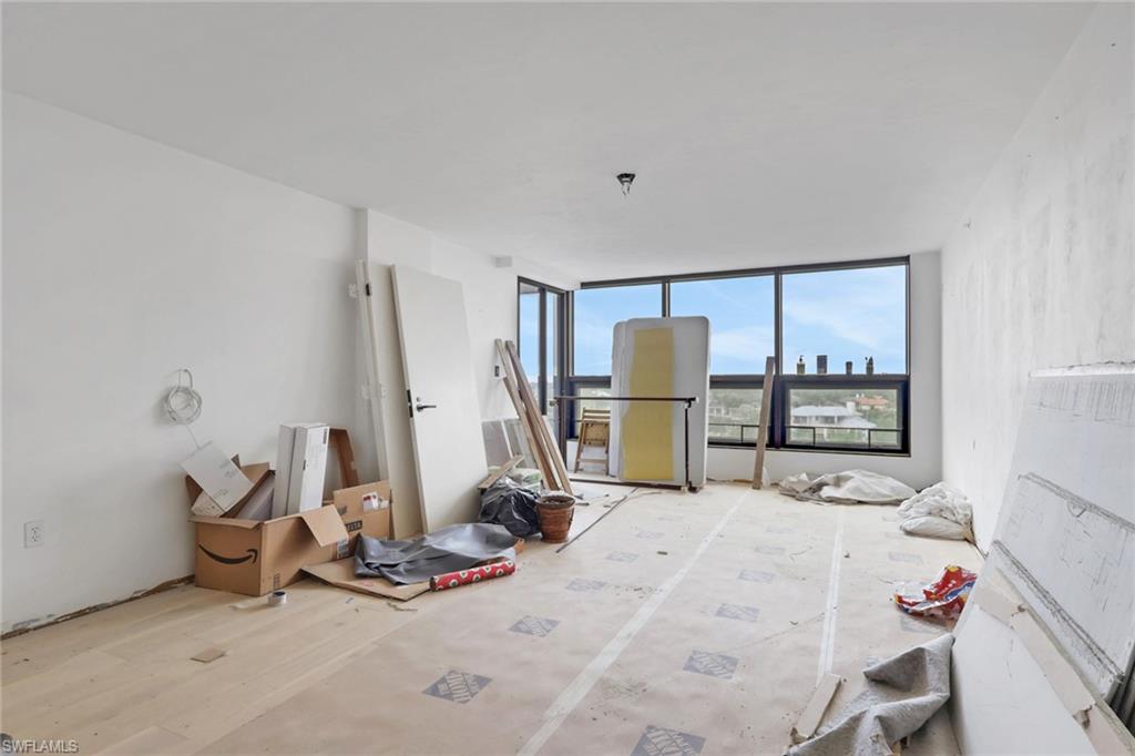 4751 Gulf Shore BLVD N # 702