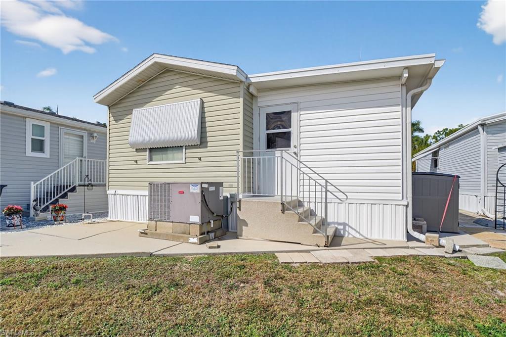 20169 Orange Tree LN