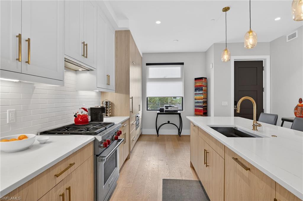 850 Central AVE # 208