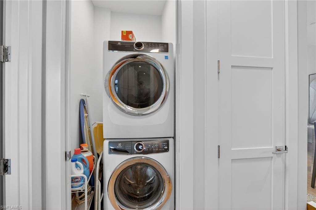 850 Central AVE # 208