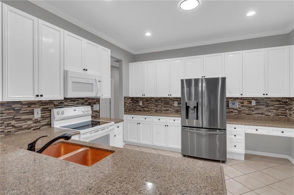 11239 Lakeland CIR