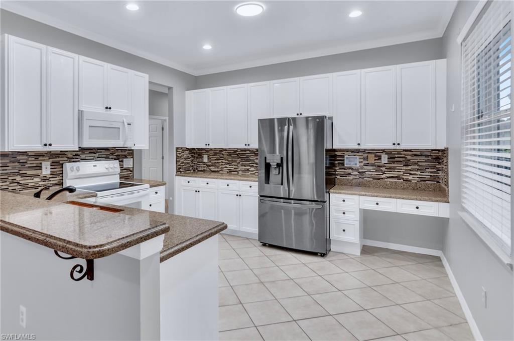 11239 Lakeland CIR