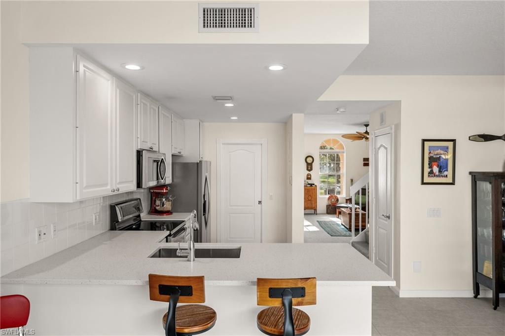 6072 Towncenter CIR