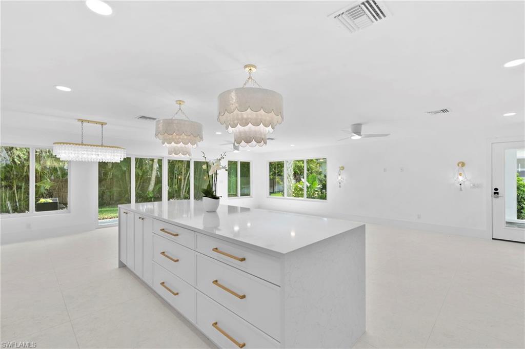 17 Knights Bridge RD