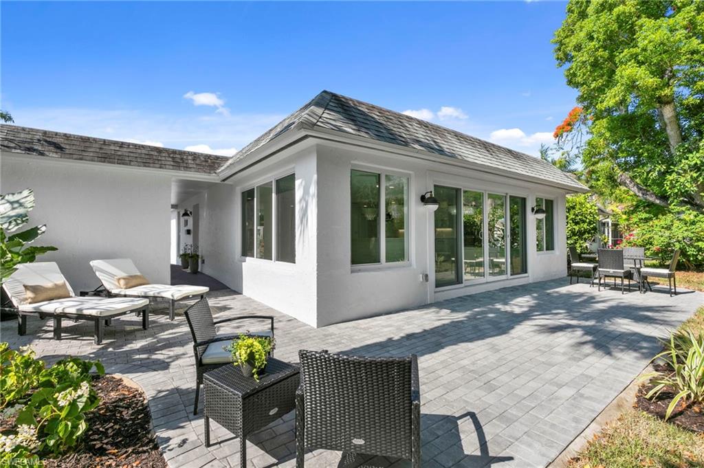 17 Knights Bridge RD