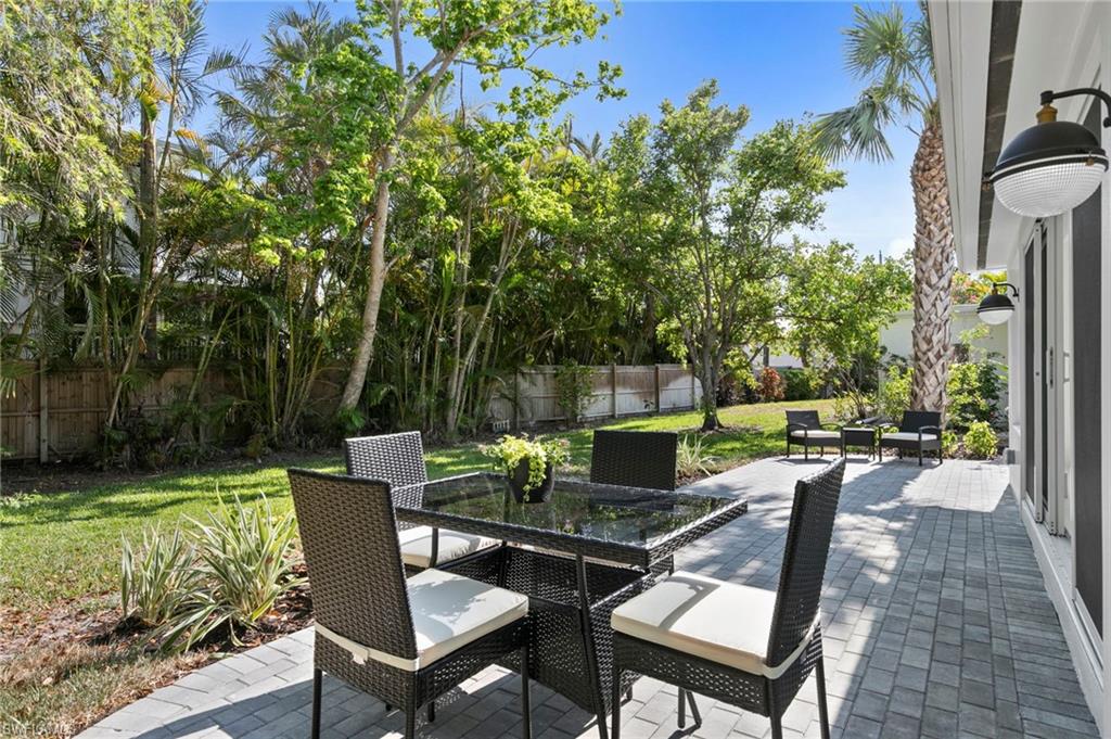 17 Knights Bridge RD