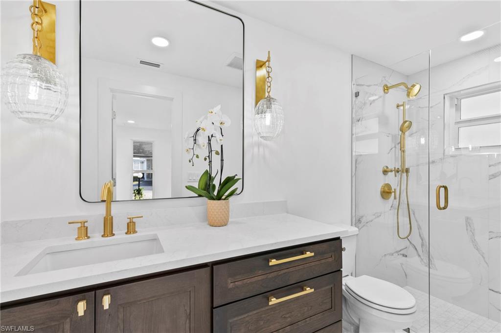 17 Knights Bridge RD