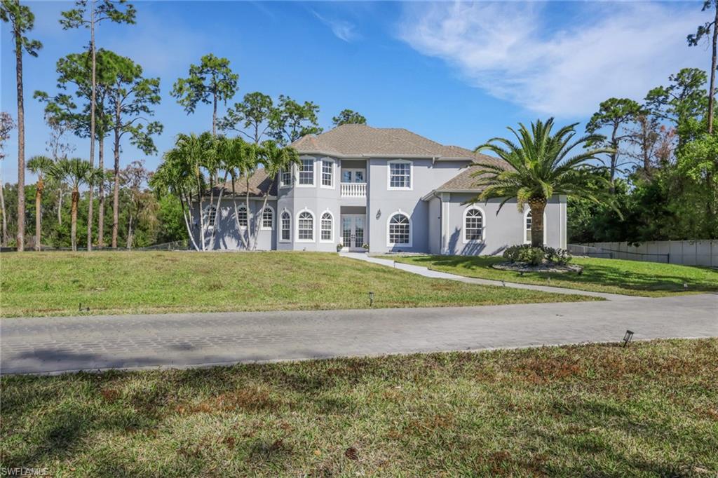 6181 Hidden Oaks LN