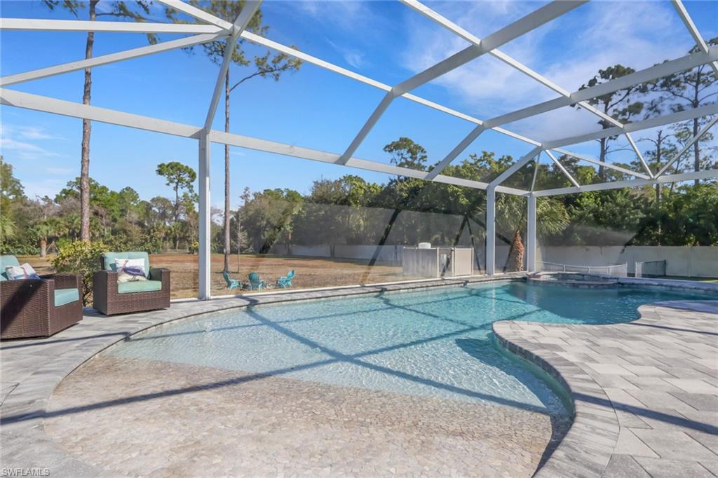 6181 Hidden Oaks LN