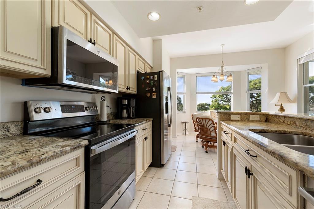 9350 Highland Woods BLVD # 4405