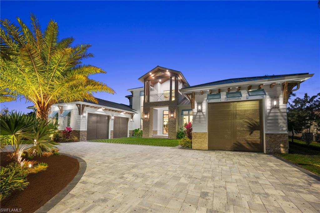 570 HARBOUR DR