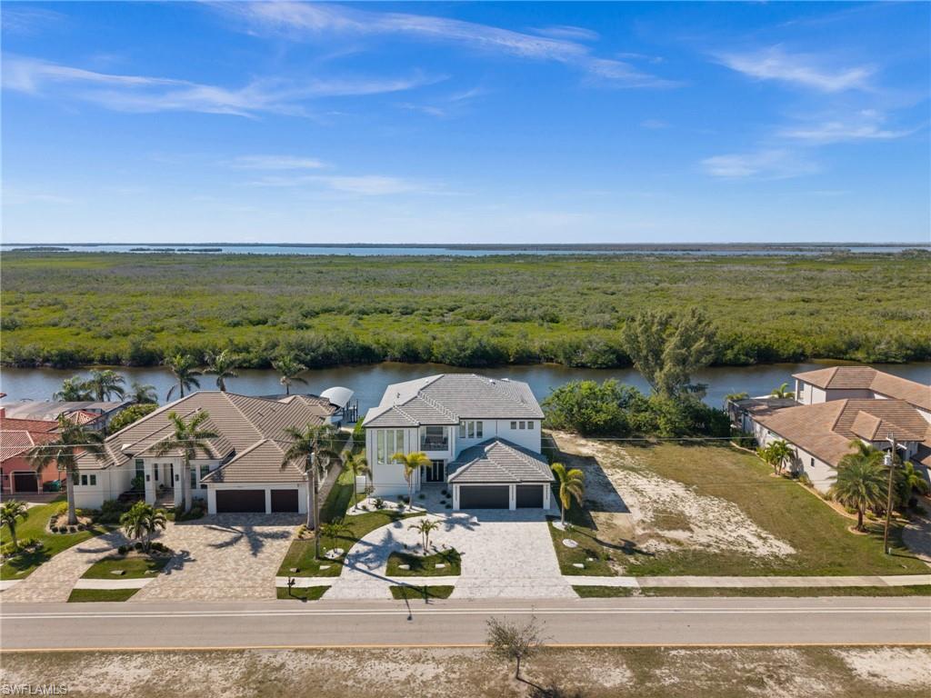 3512 Surfside BLVD