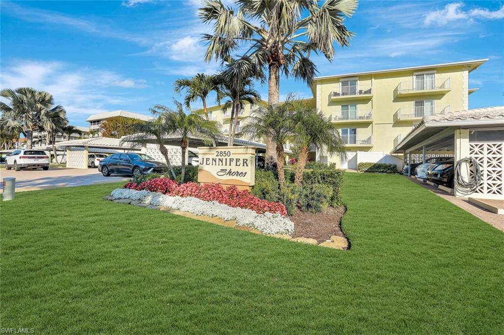 2850 Gulf Shore BLVD N # 201