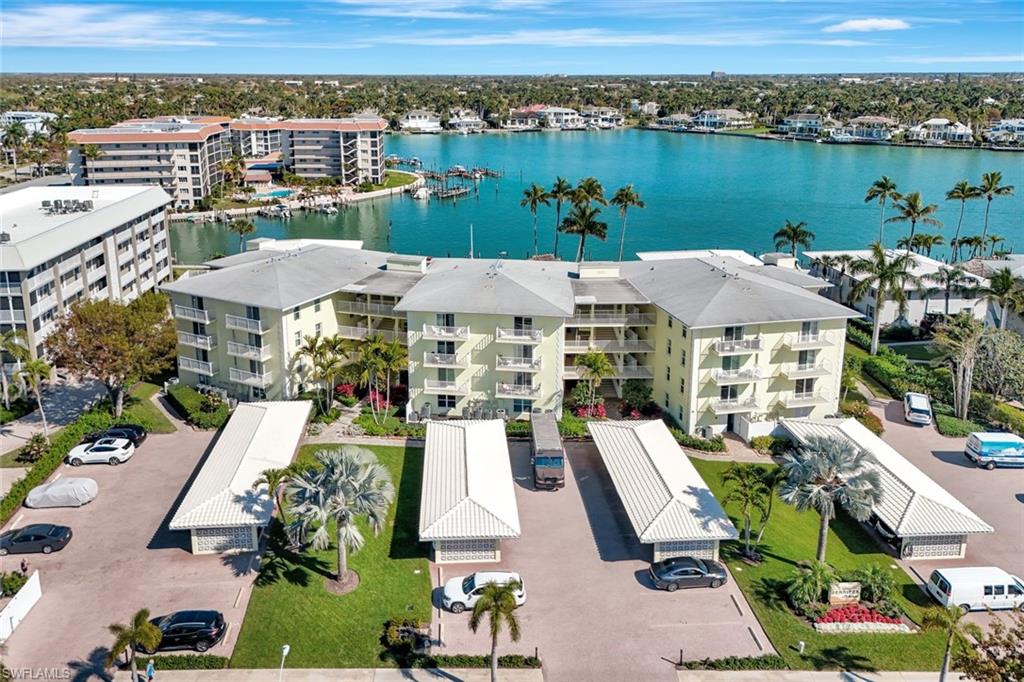 2850 Gulf Shore BLVD N # 201