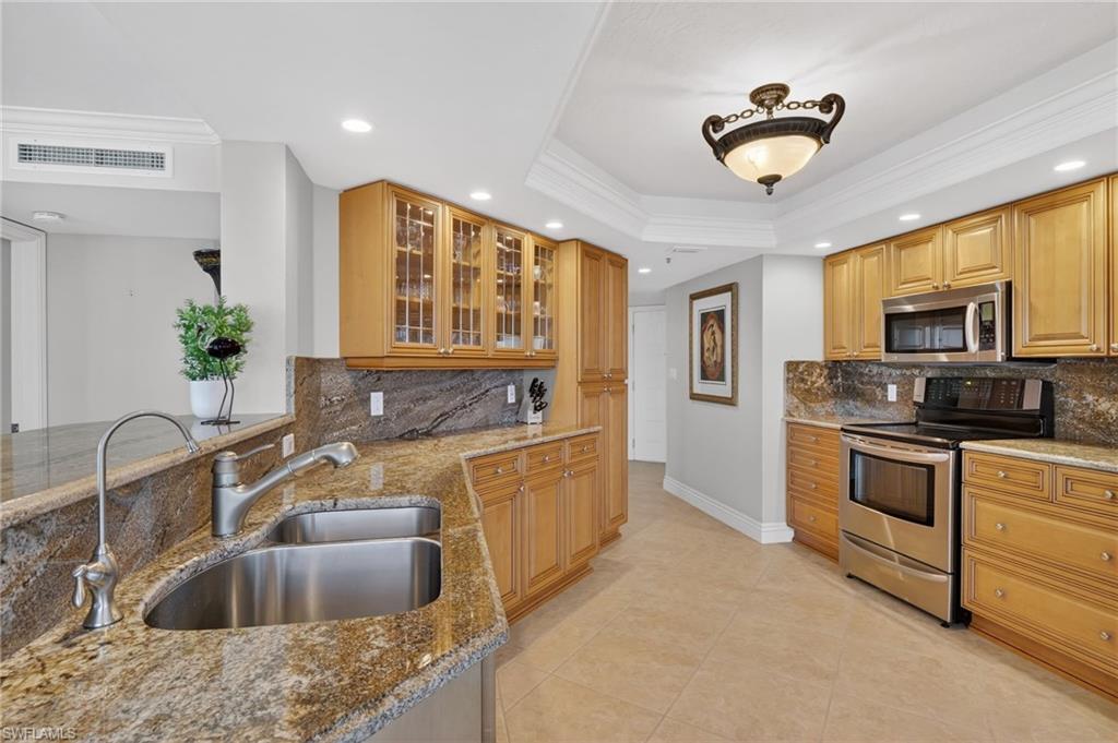 4651 Gulf Shore BLVD N # 607