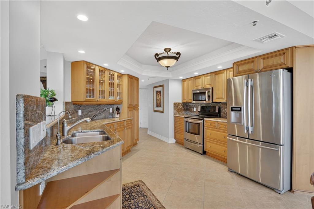 4651 Gulf Shore BLVD N # 607