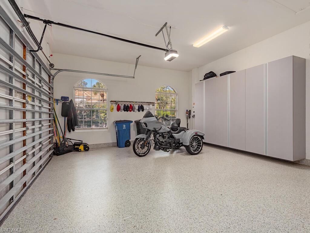 3613 Olde Cottage LN