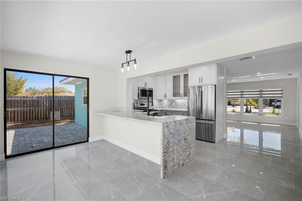 47 River CT