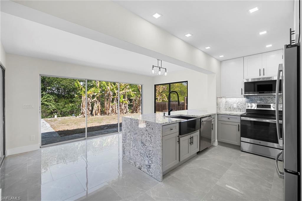 47 River CT