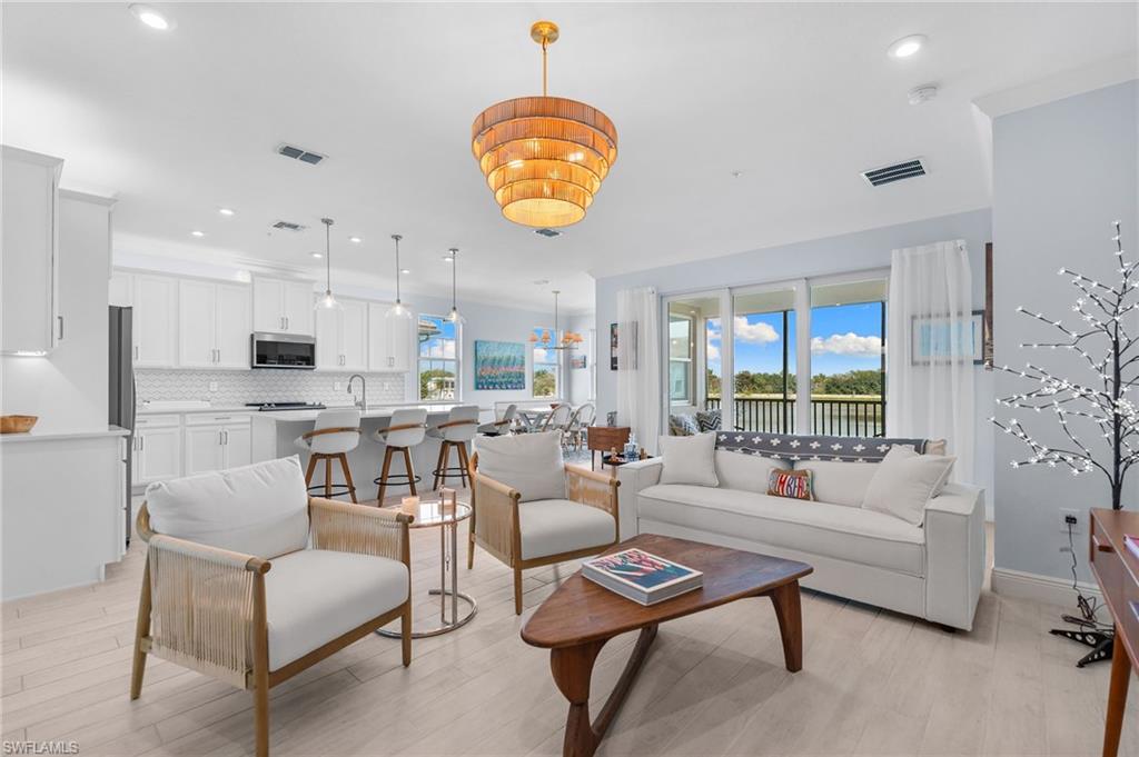 4620 Arboretum CIR 201