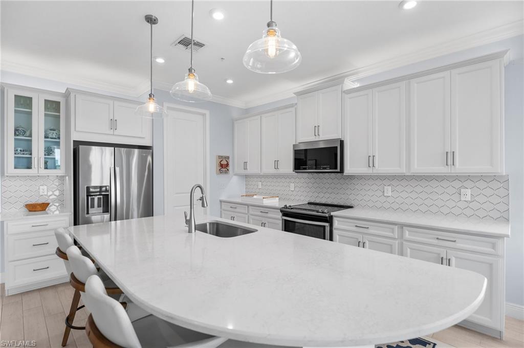 4620 Arboretum CIR 201