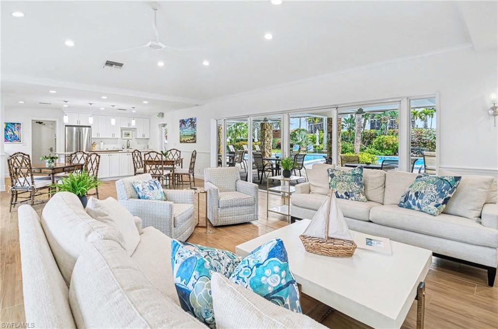2206 Gulf Shore BLVD N # 2 Unit: G-2