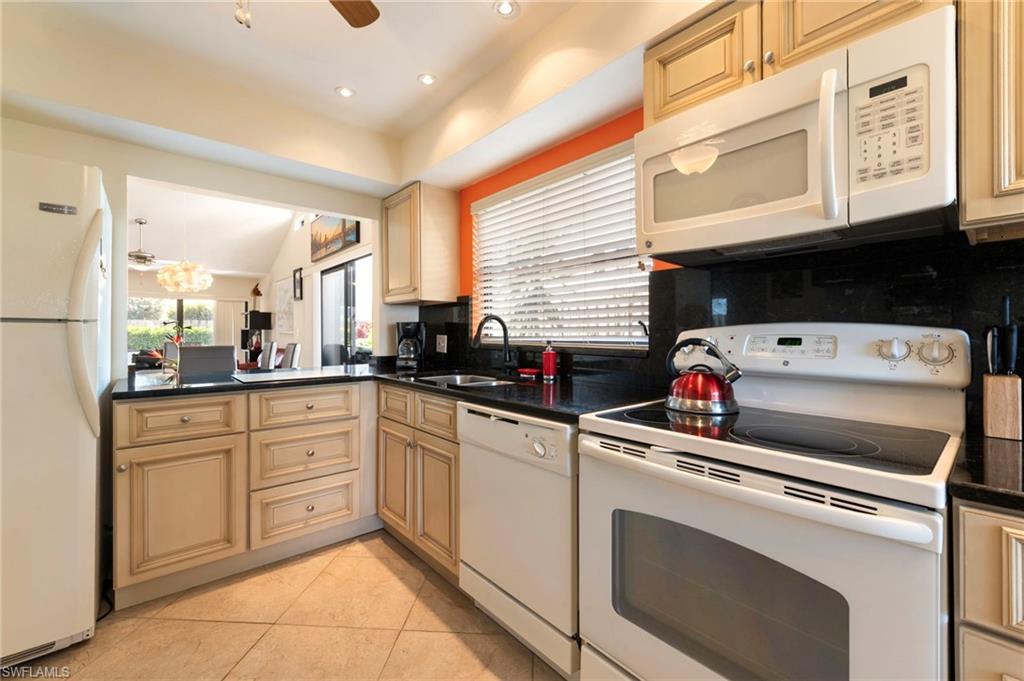 515 Beachwalk CIR