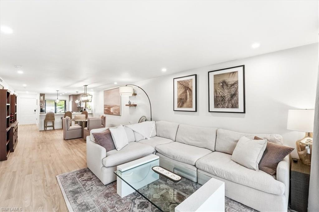 3219 Horse Carriage WAY # 303