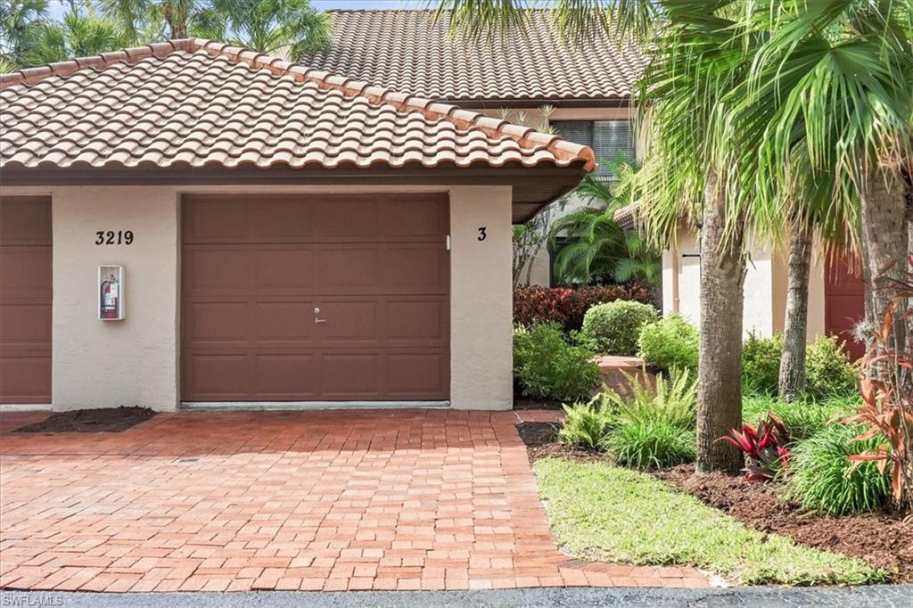 3219 Horse Carriage WAY # 303