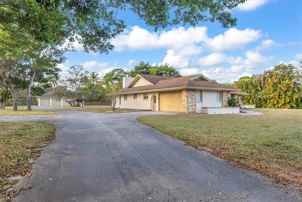 561 Ridge DR