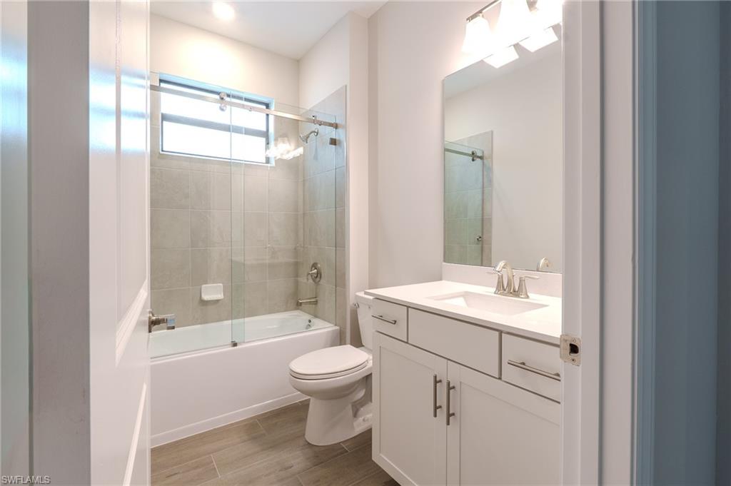 21085 Verawood LOOP