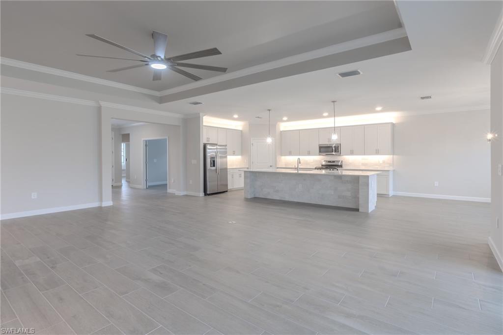 21085 Verawood LOOP