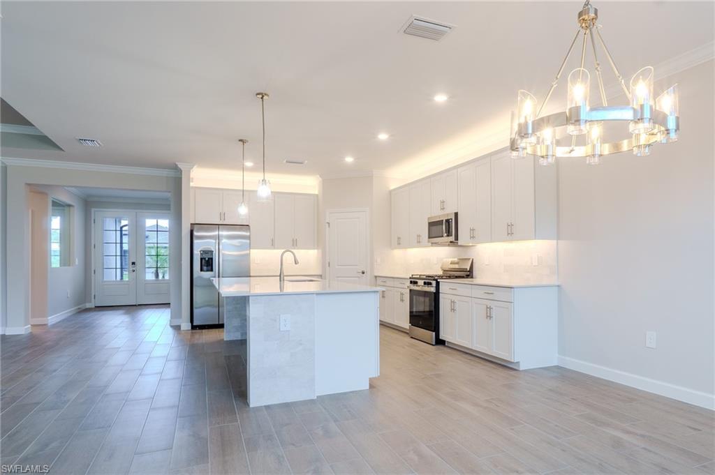 21085 Verawood LOOP