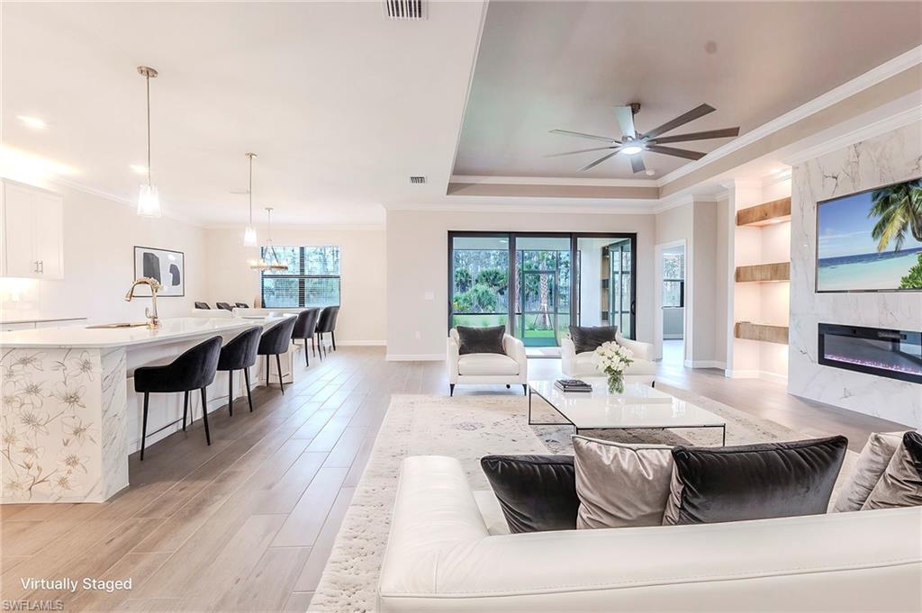 21085 Verawood LOOP