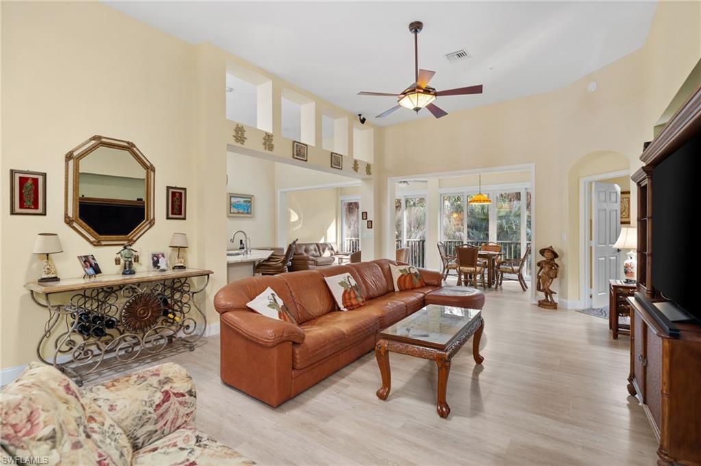 1665 Winding Oaks WAY # 202