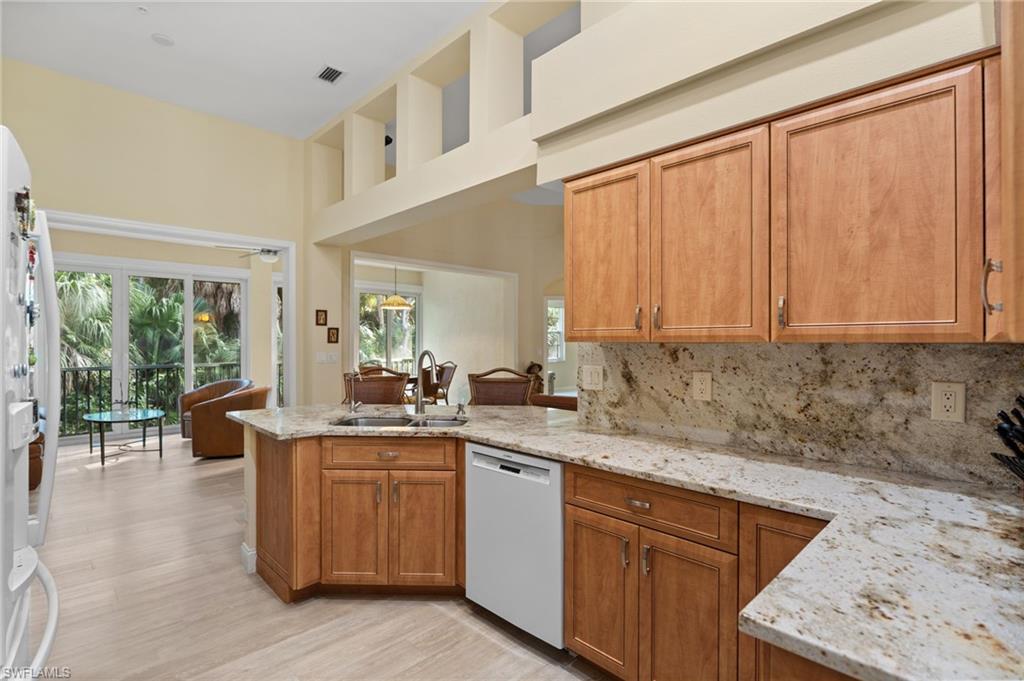 1665 Winding Oaks WAY # 202