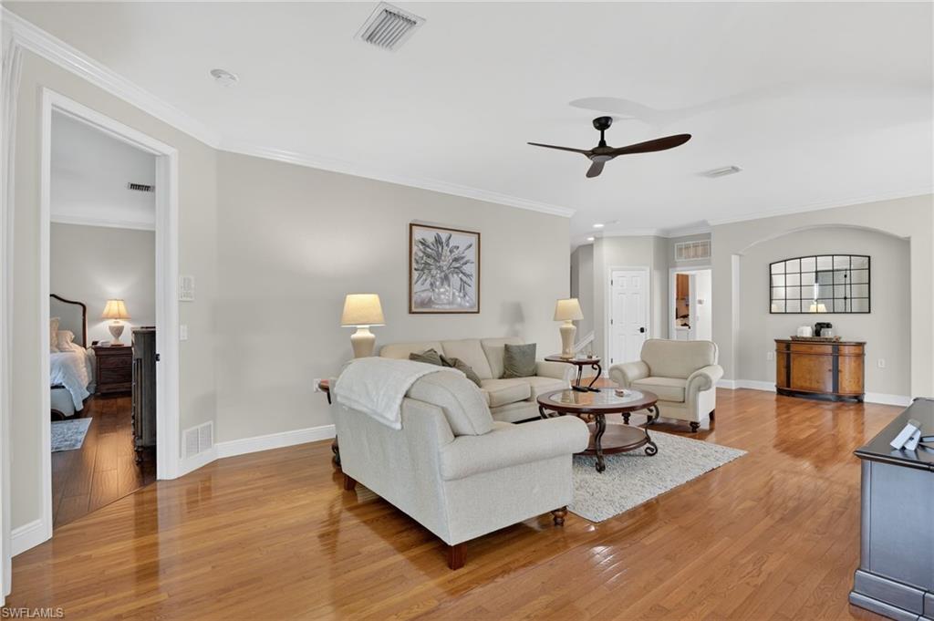 3913 Forest Glen BLVD # 201