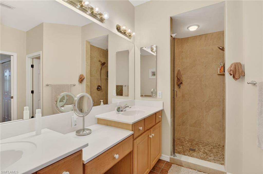 3913 Forest Glen BLVD # 201