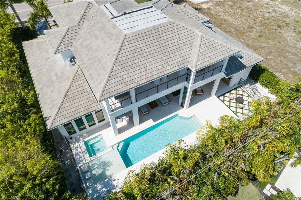 3636 Crayton RD