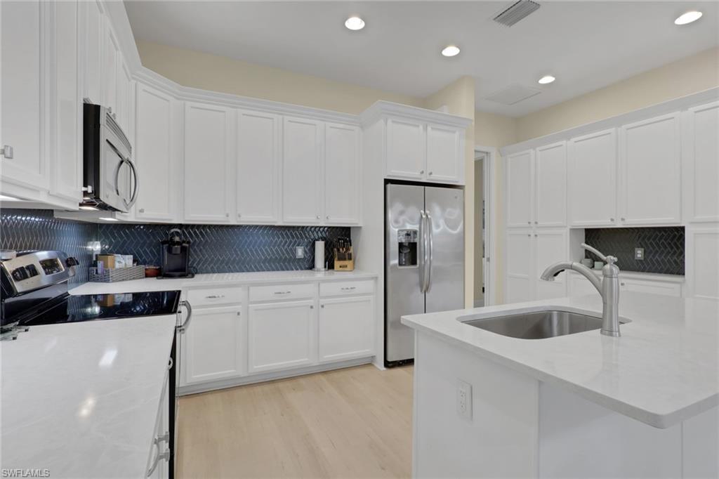 9524 Isla Bella CIR