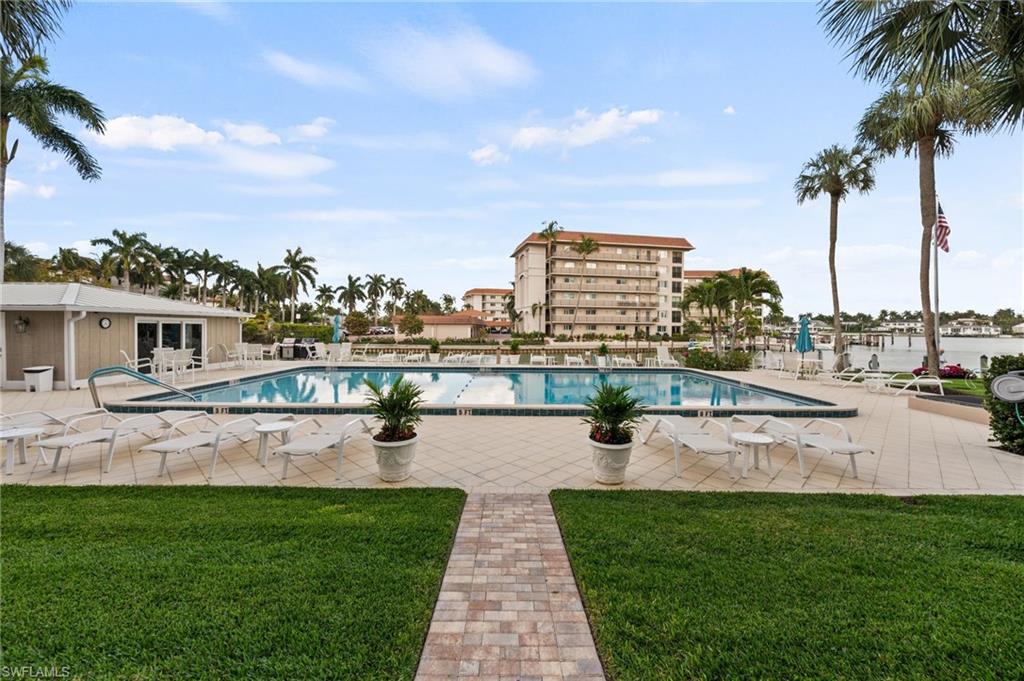 2880 GULF SHORE BLVD N # 410