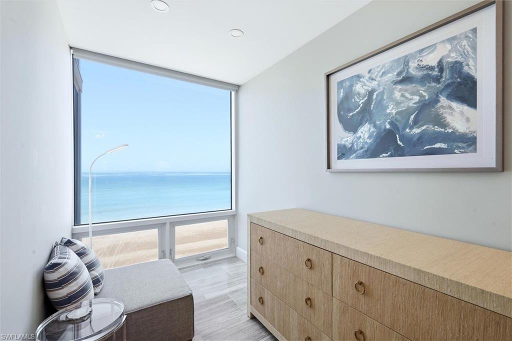 2425 Gulf Of Mexico DR 6D