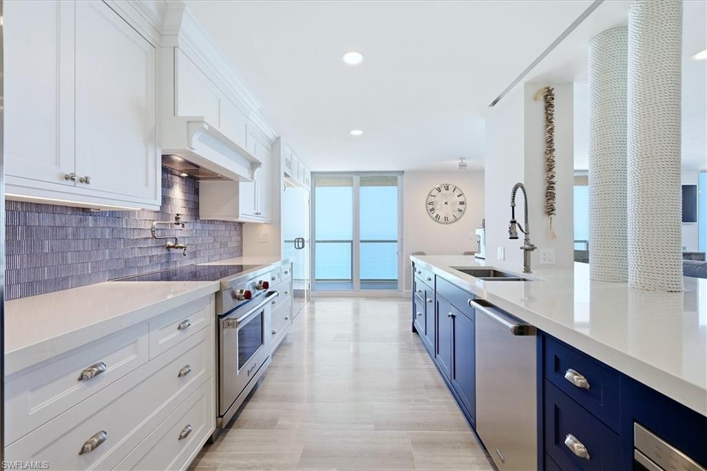 2425 Gulf Of Mexico DR 6D