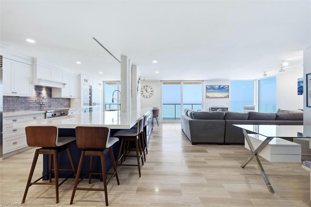 2425 Gulf Of Mexico DR 6D