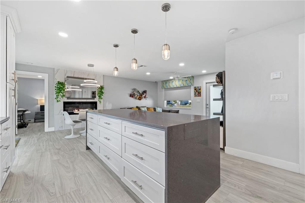 9757 Deerfoot DR